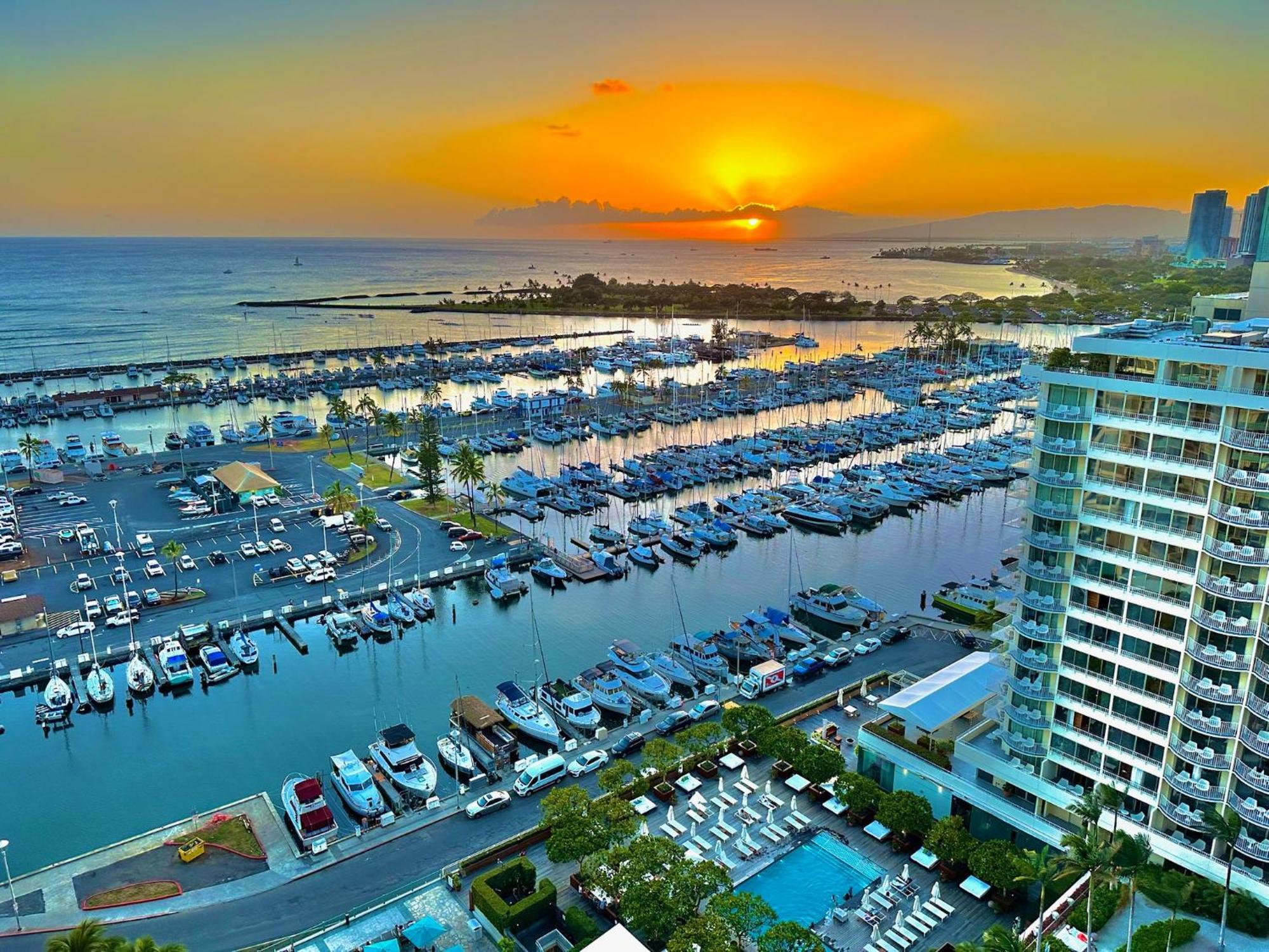 Waikiki Beach Experience! Luxury Oceanview Suite! 호놀룰루 외부 사진