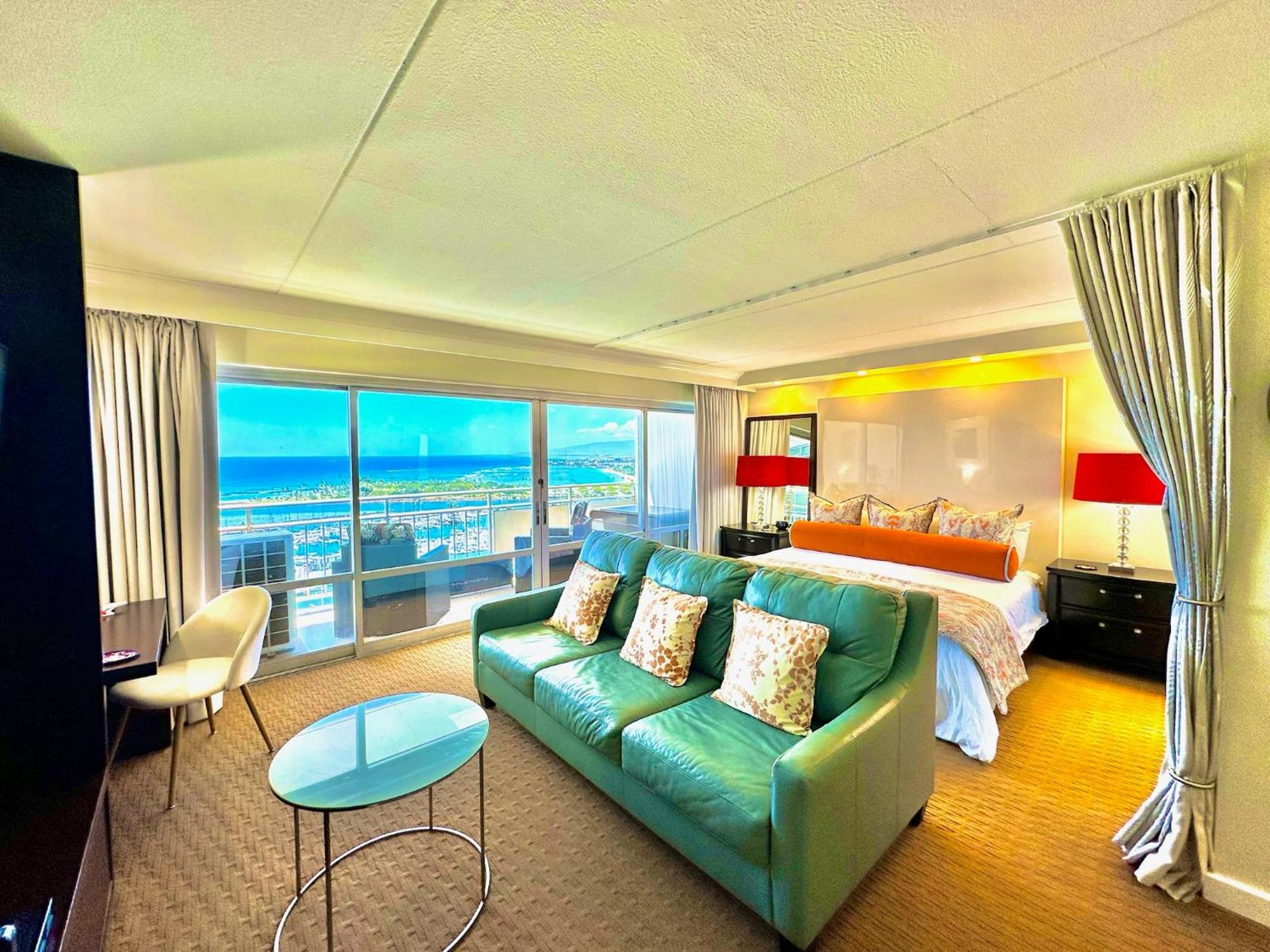 Waikiki Beach Experience! Luxury Oceanview Suite! 호놀룰루 외부 사진