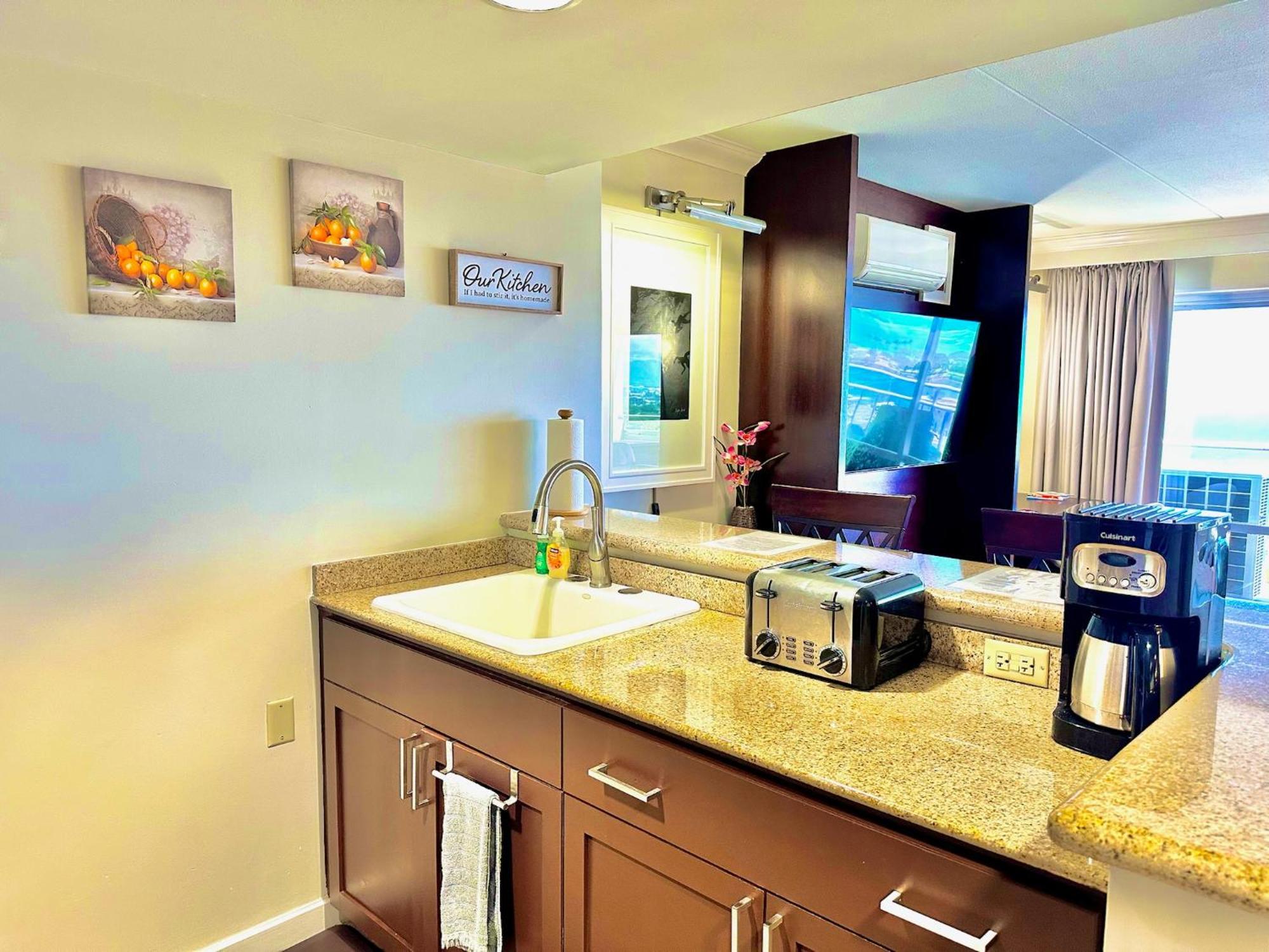 Waikiki Beach Experience! Luxury Oceanview Suite! 호놀룰루 외부 사진