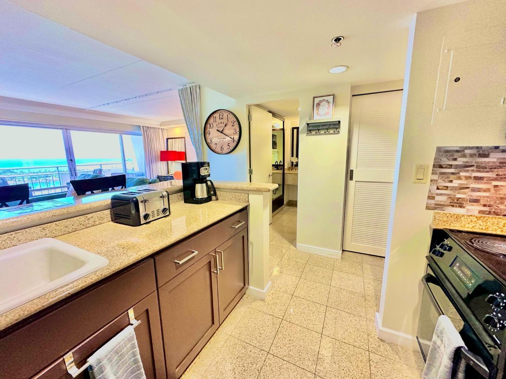 Waikiki Beach Experience! Luxury Oceanview Suite! 호놀룰루 외부 사진